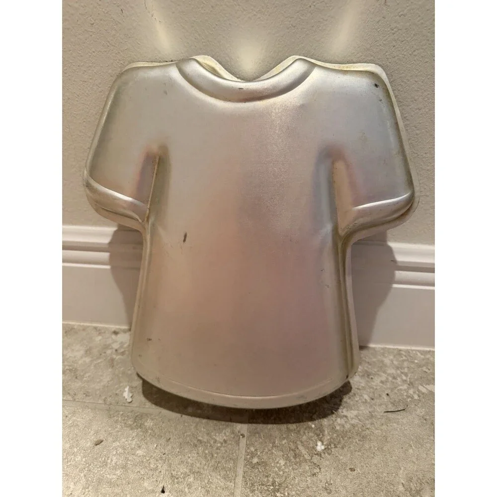Wilton Shirt Jersey Cake Pan Mold Form Pan # 502-5617 Used